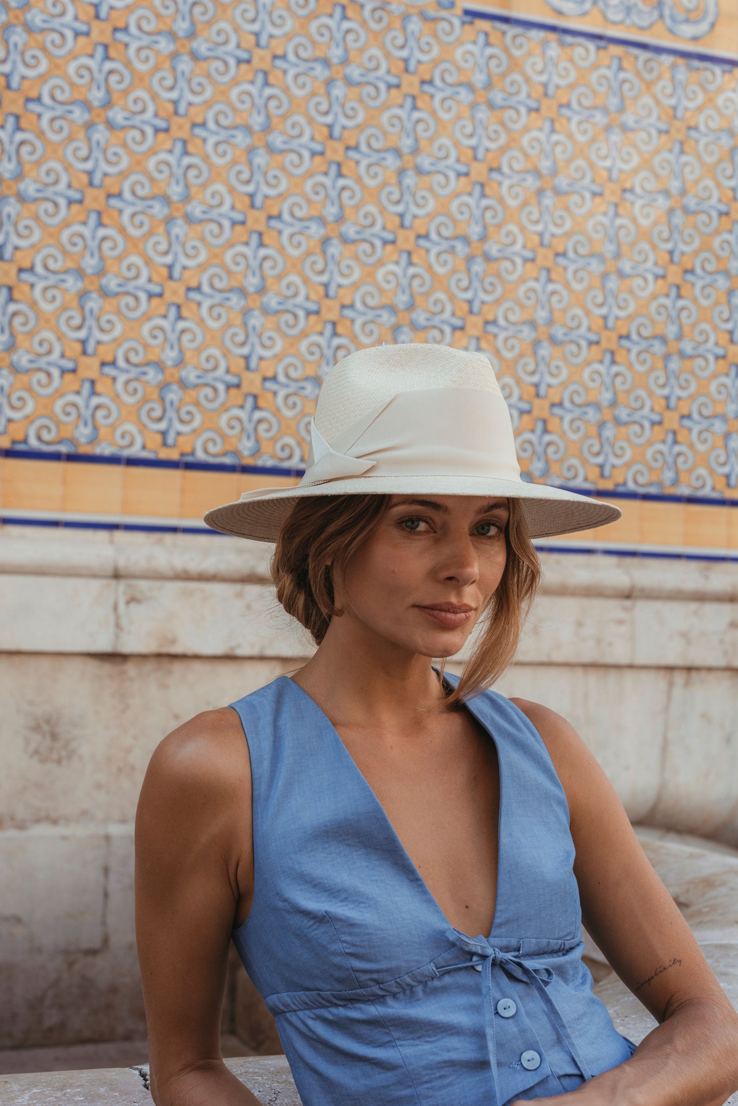 Natural/Bone Gardenia Hat